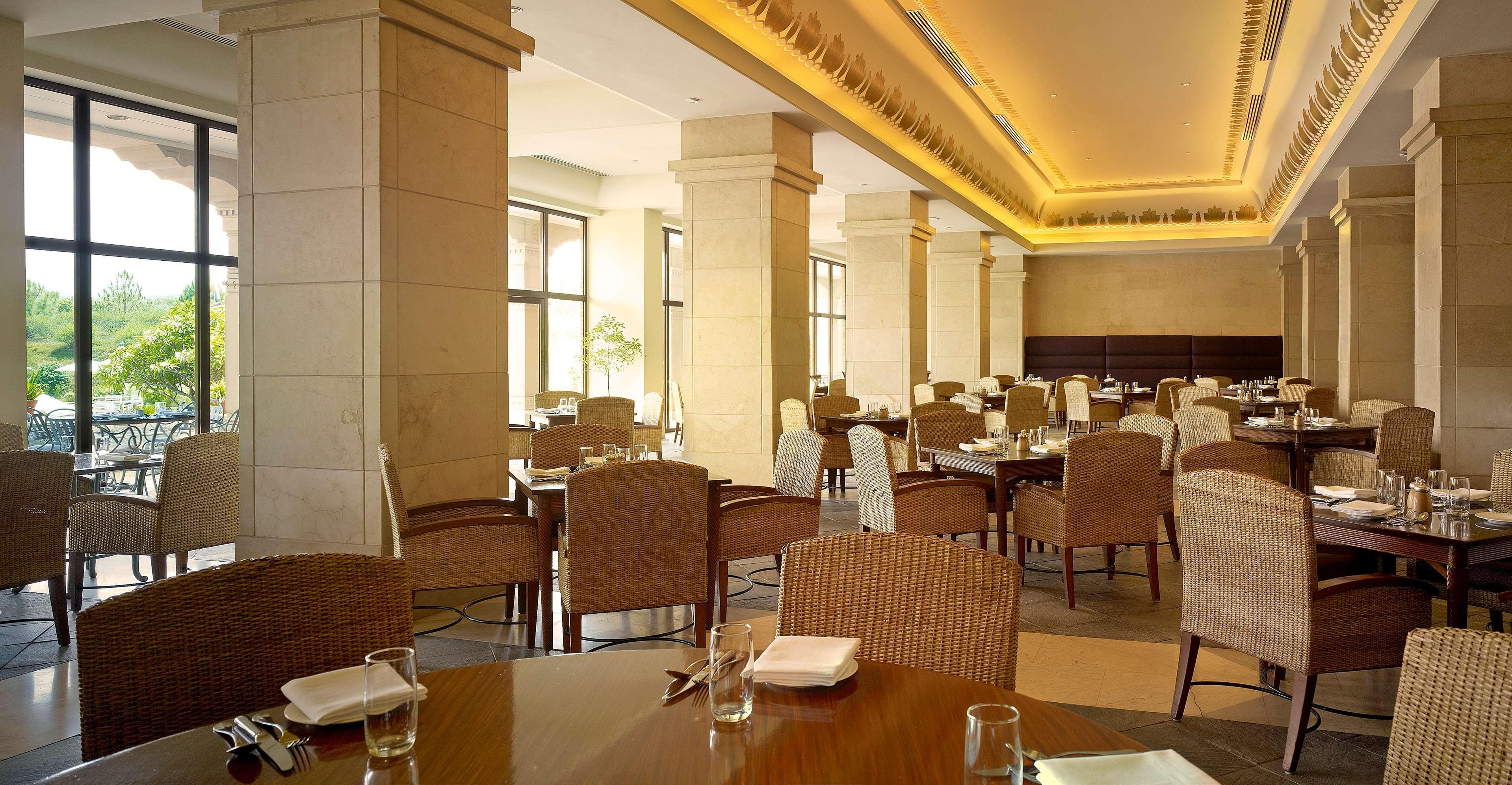 Hyatt Regency Kathmandu Hotel Екстериор снимка